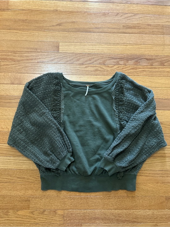 Free People Sweaters - Free people Sweater Women’s size S Army Green Fringe Pullover Cotton Long Sleeve